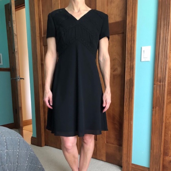 Liz Claiborne Dresses & Skirts - Formal black dress with lace detail.